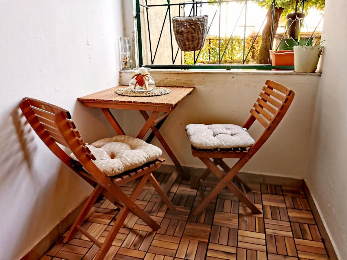 Cozyhome The Castle Apartment - Spacious, Quiet, High Ceiling Pressburg Exterior foto